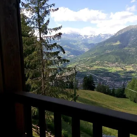 Casa Nel Bosco شقة *