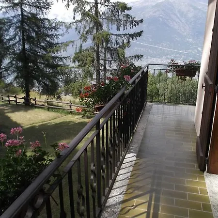 Casa Nel Bosco شقة Charvensod